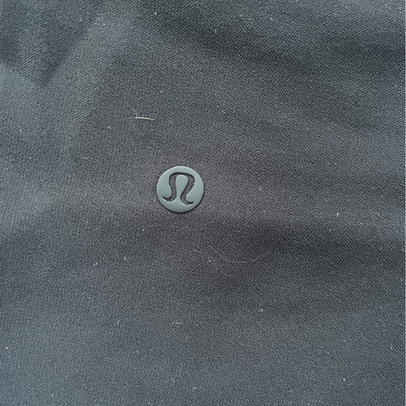 lululemon On the Fly crop pant black size 8 - Picture 3 of 4